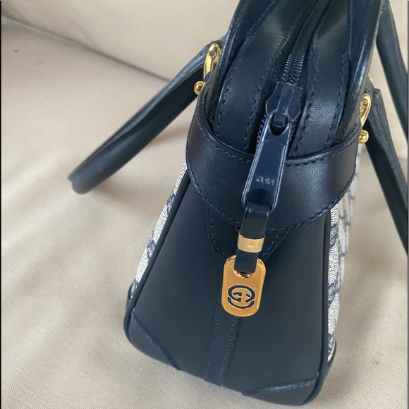 Vintage GUCCI Navy Blue Leather GG Satchel Tote - Picture 4 of 16